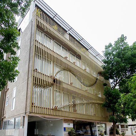 Fabhotel Iwe Studio Yelahanka Exterior foto